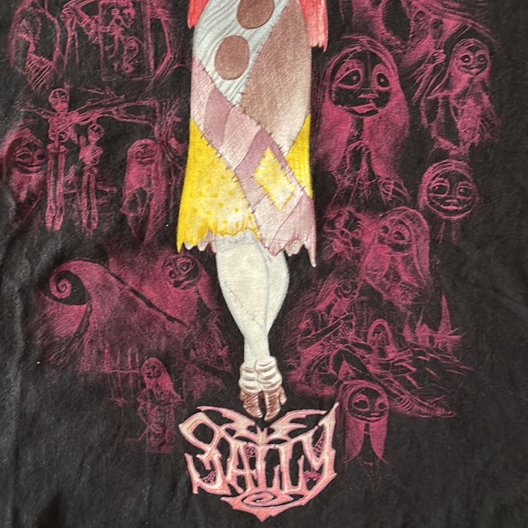 ✨Reduced NWOT DISNEY'S STUDIO COLLECTIONS Nightmare Before Christmas t- shirt - Picture 3 of 8